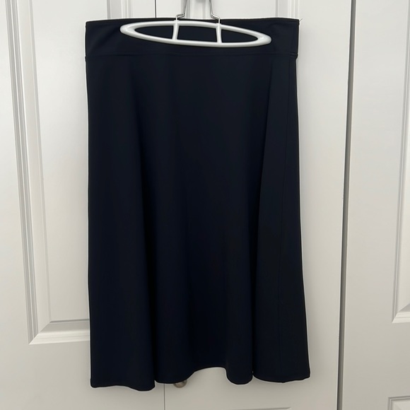 H&M Navy color Skirt. Size Large. - Picture 1 of 5